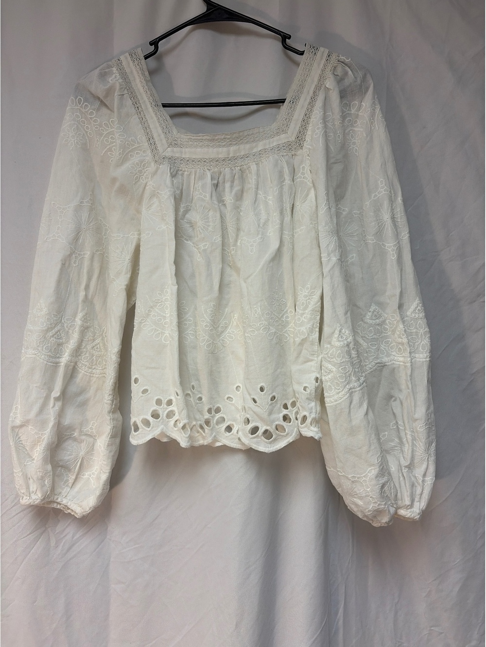 Universal Thread White Embroidered Boho Blouse Size S